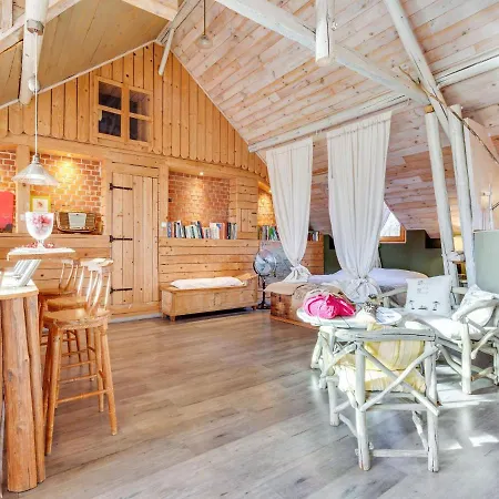 Holiday home Loft With Jacuzzi And Sauna *